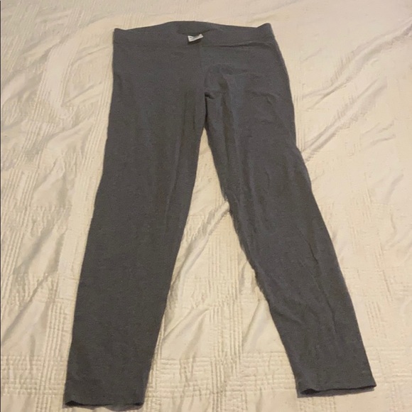 Victoria Secret “Pink” gray leggings. Size M - Picture 1 of 2